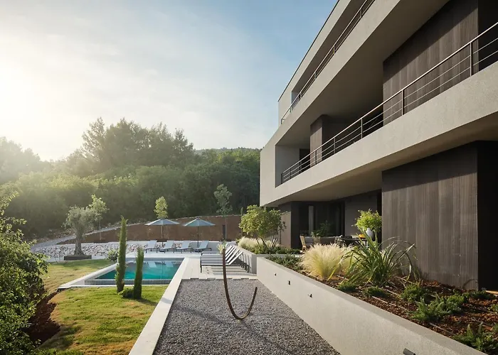 Oltremare Apartments With Pool