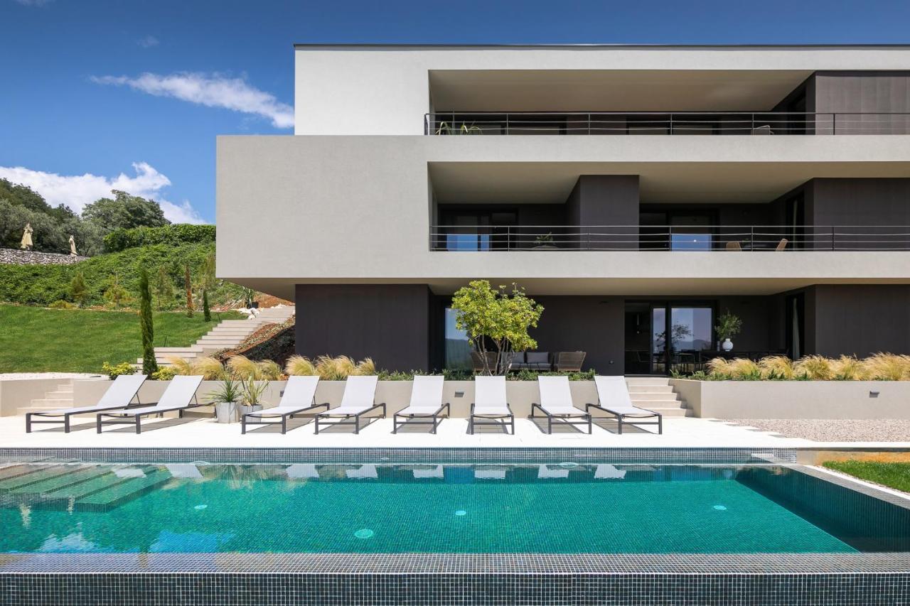 Oltremare With Pool Apartament