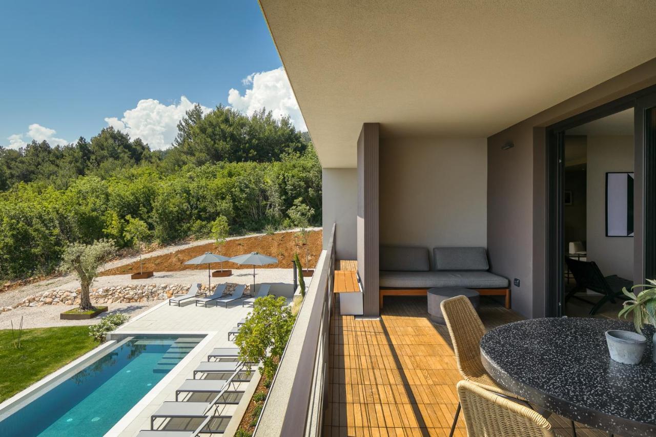 Oltremare With Pool Apartament